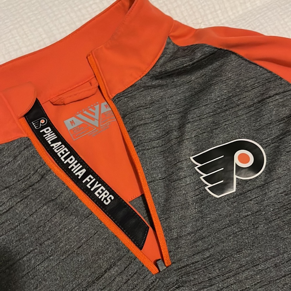 Philadelphia Flyers Quarter Zip - Picture 2 of 3